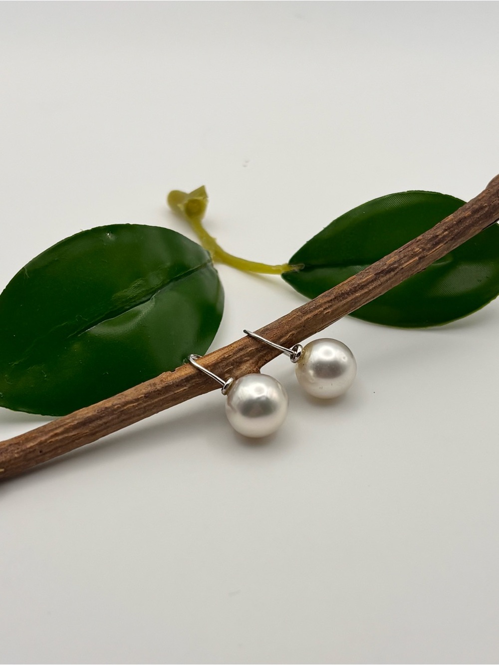 Freshwater Pearl Earrings for Women 14 k White Gold 10 mm Round